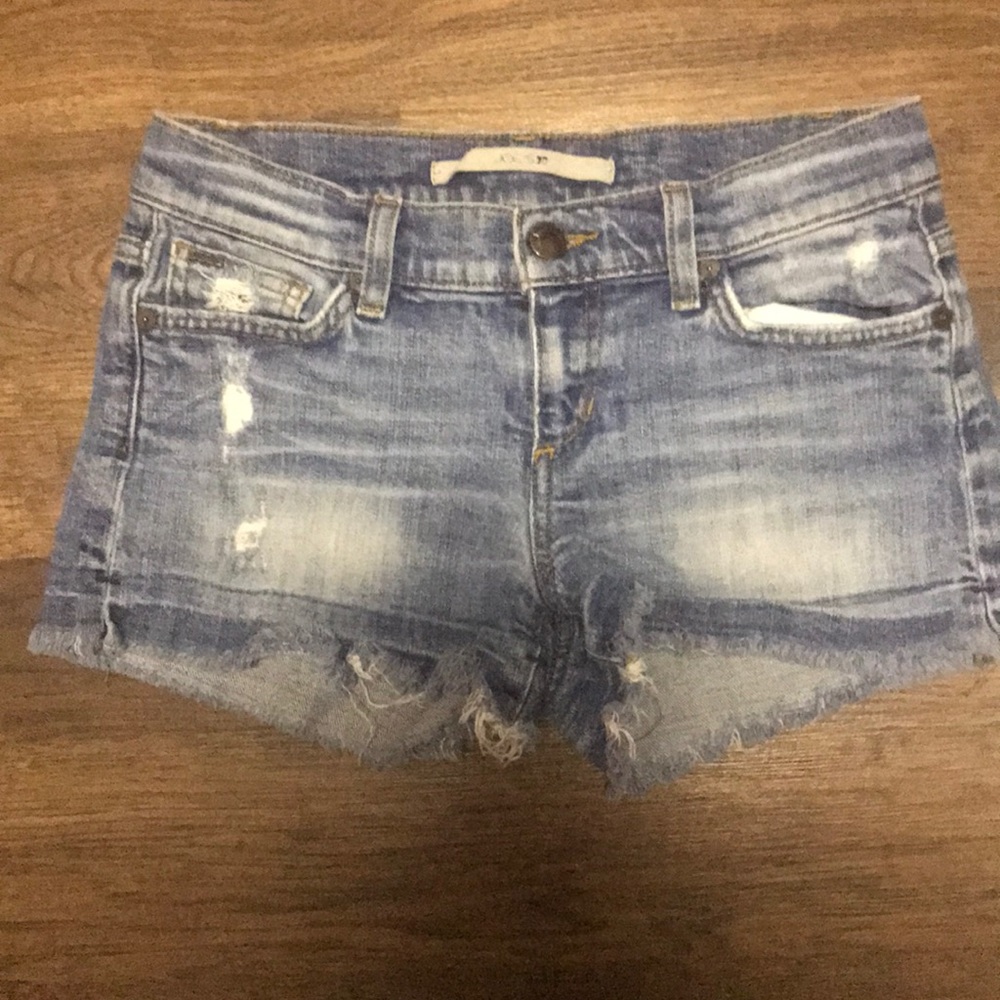 Joe’s Jeans cut off shorts size 24